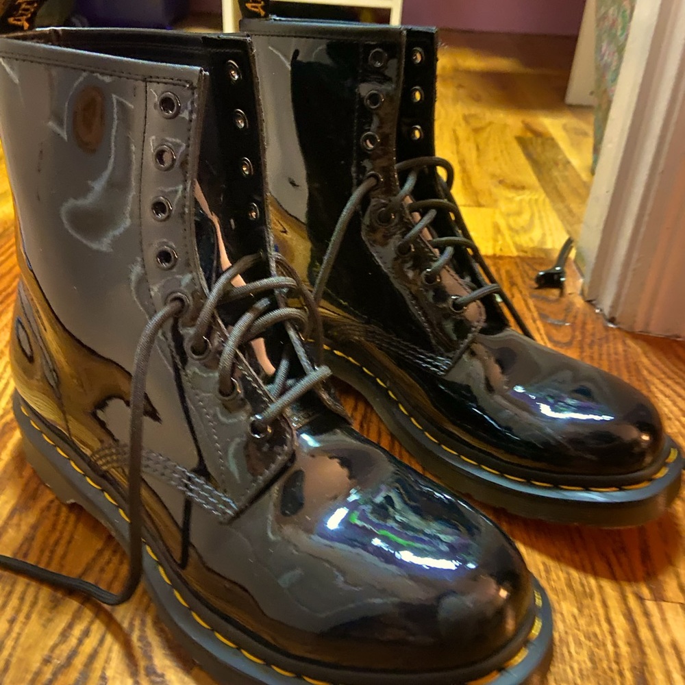 Dr. Martens Women Black Shine Combat Boot